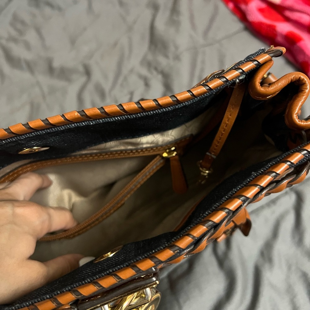 Michael Kors Black and Tan Shoulder Bag - Picture 3 of 6